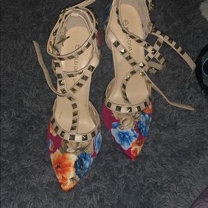 Floral printed heels